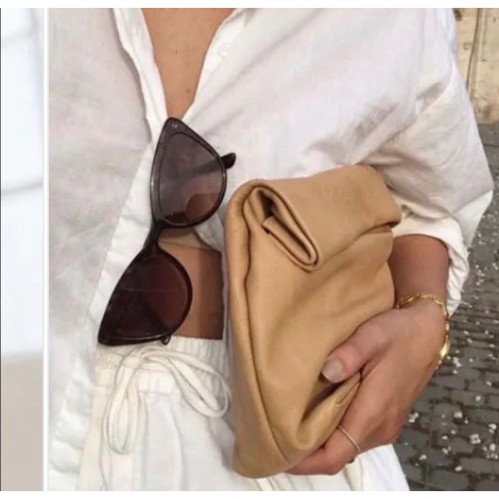 Marie Turnor Lunch Clutch Handbag Womens OS Tan Leather Roll Top Minimalist